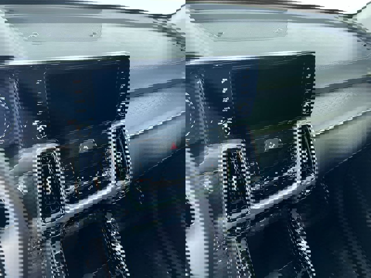 Certified 2023 Kia Sorento SX image 25