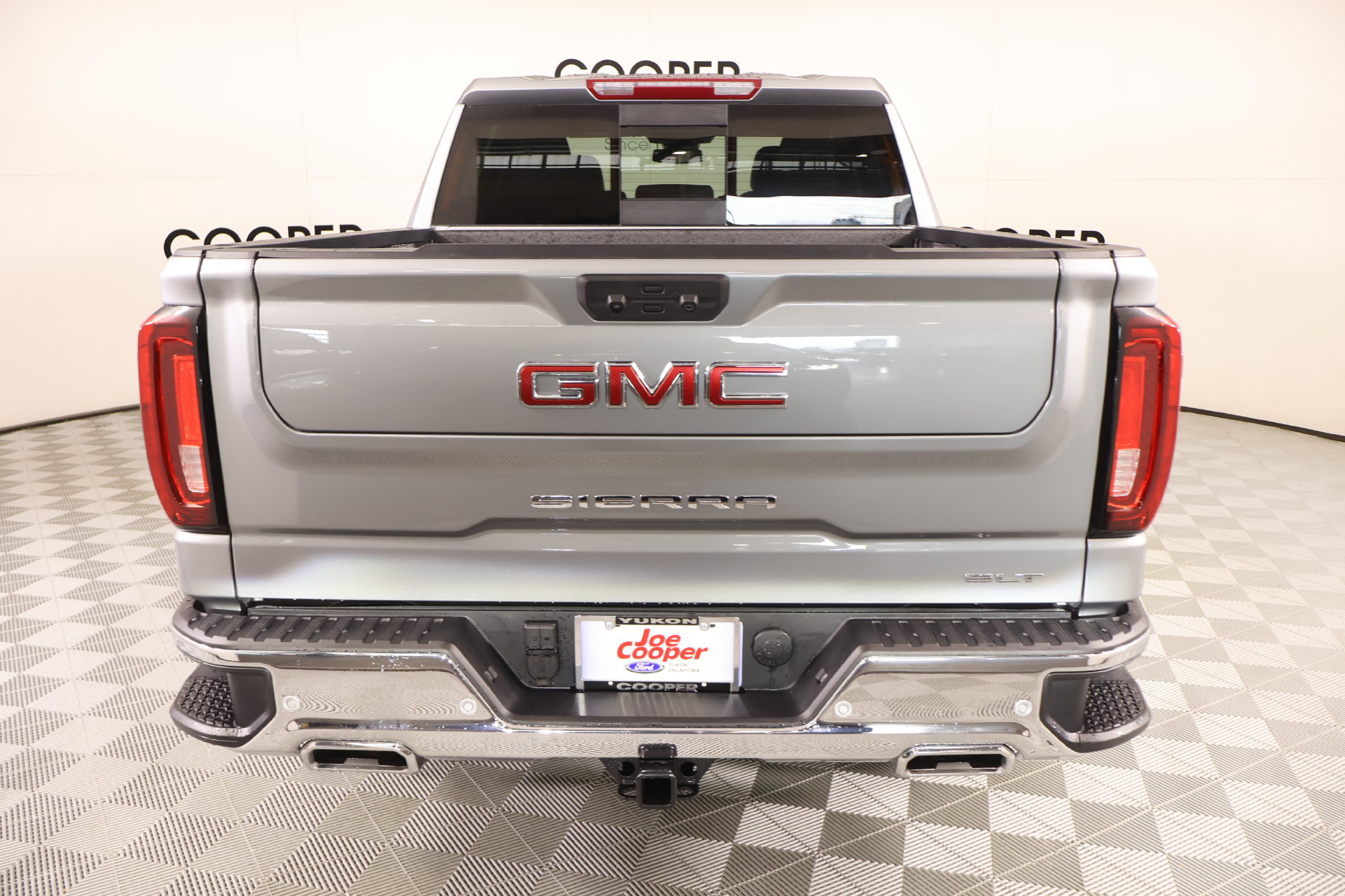 Used 2025 GMC Sierra 1500 SLT w/ SLT Premium Plus Package AWD/4WD image 23