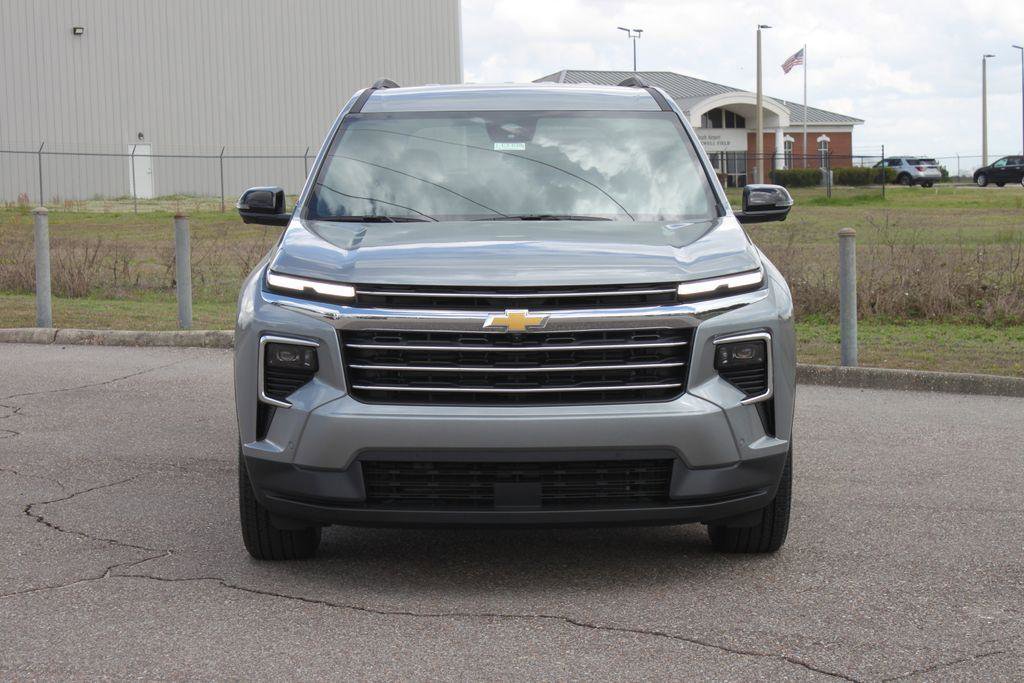 New 2026 Chevrolet Traverse LT w/ Enhanced Driving Package FWD image 3