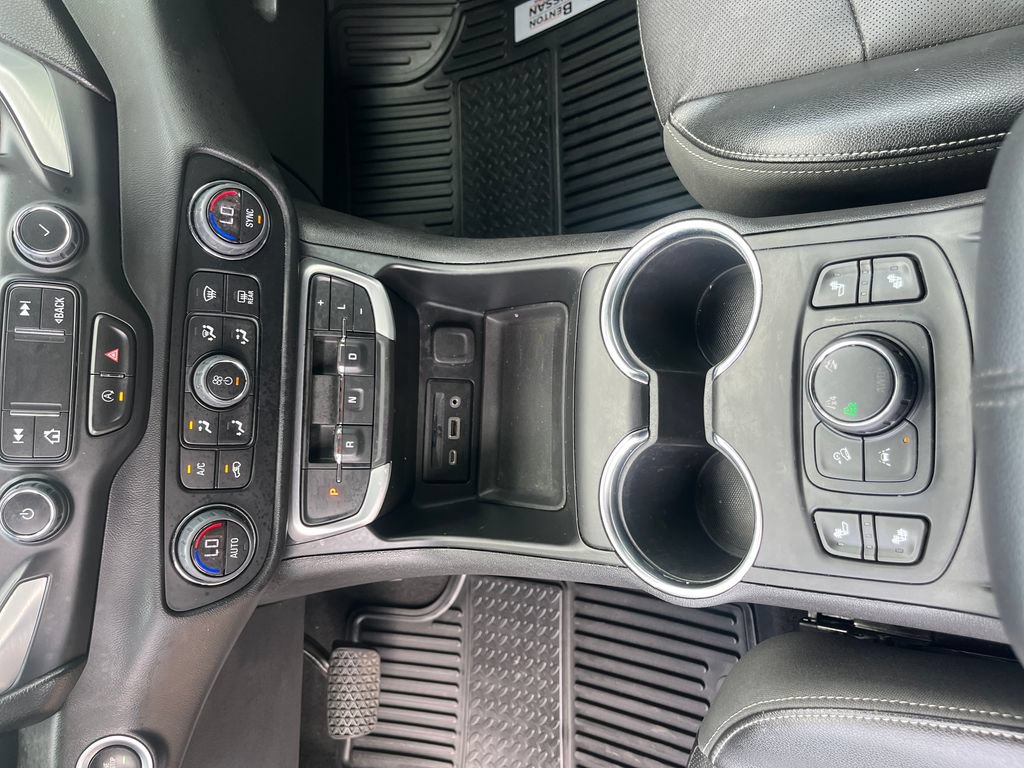 Used 2023 GMC Terrain SLT AWD/4WD image 26