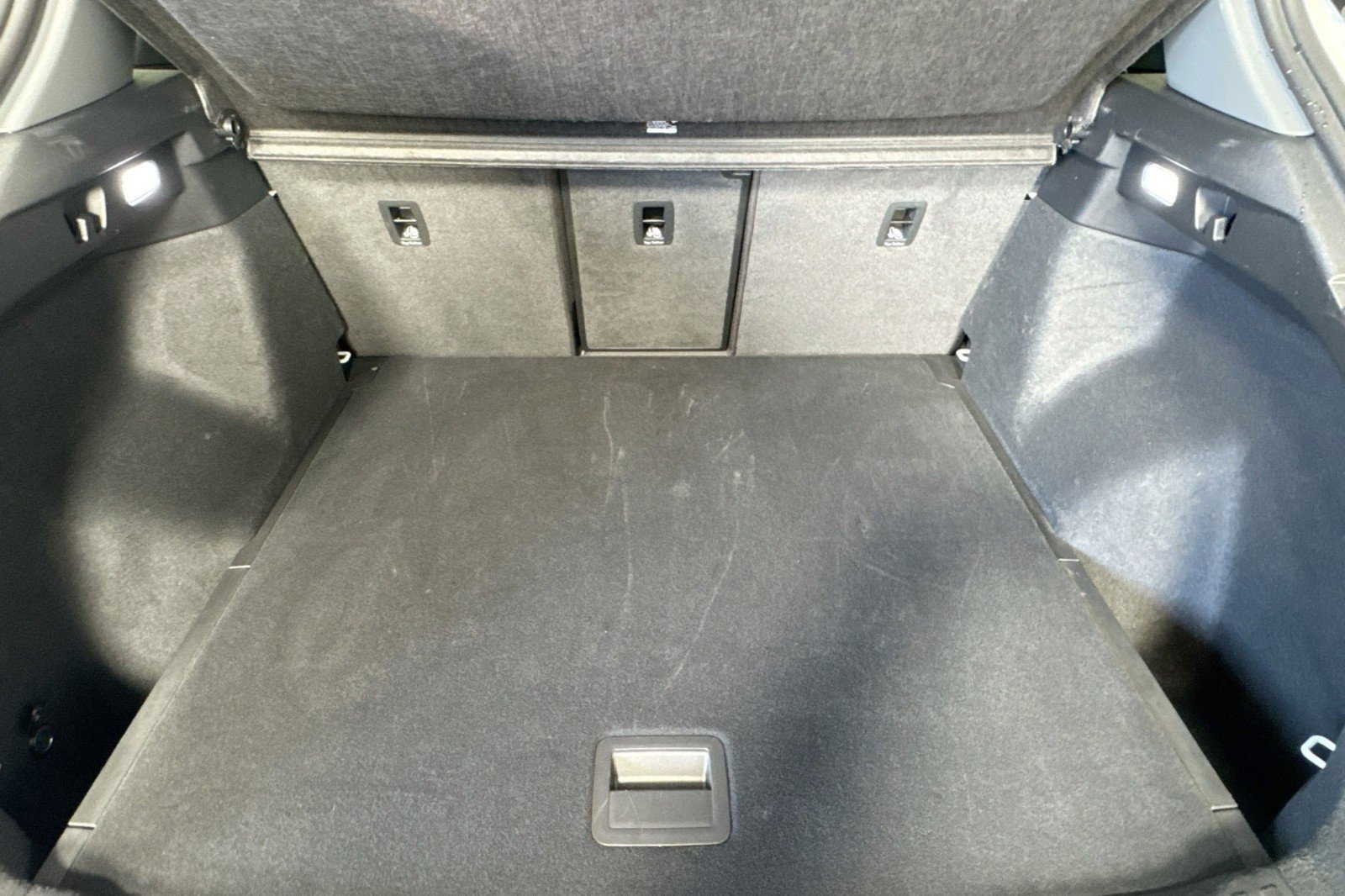 Used 2024 Audi Q4 e-tron Premium Plus image 25