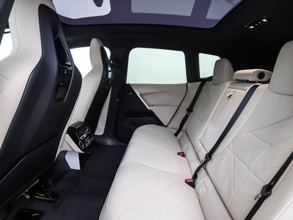 New 2026 BMW iX xDrive60 image 23
