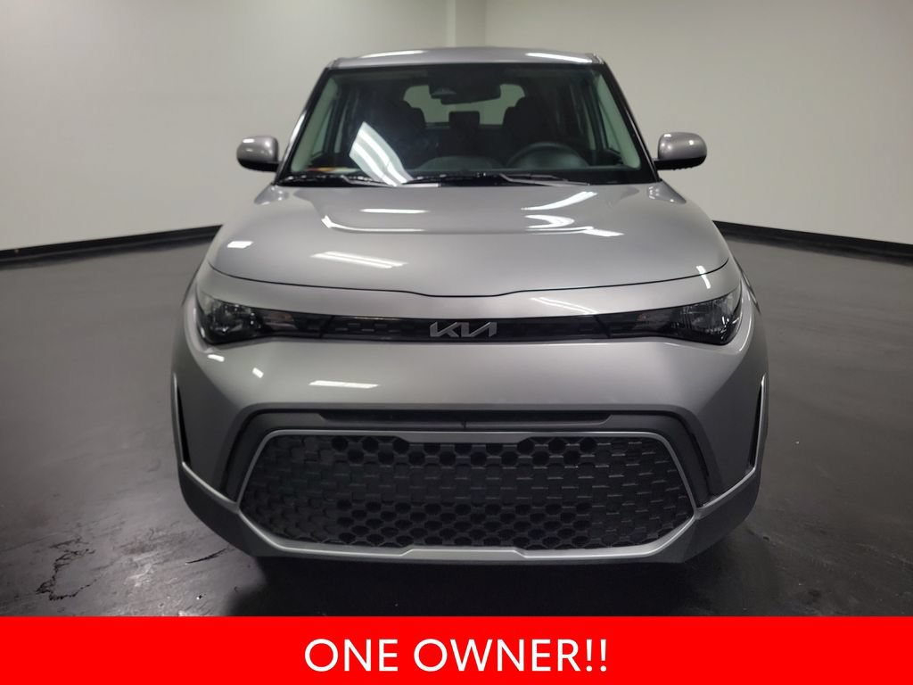 Used 2025 Kia Soul LX w/ LX Technology Package FWD image 3