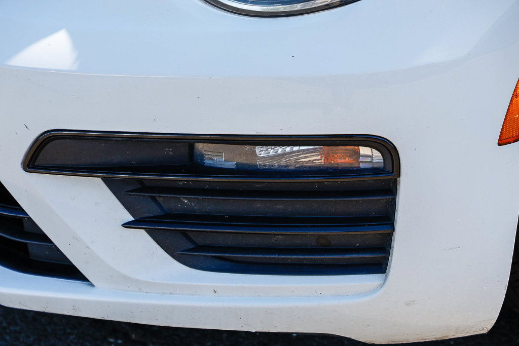 Used 2018 Volkswagen Beetle 2.0T S FWD image 9