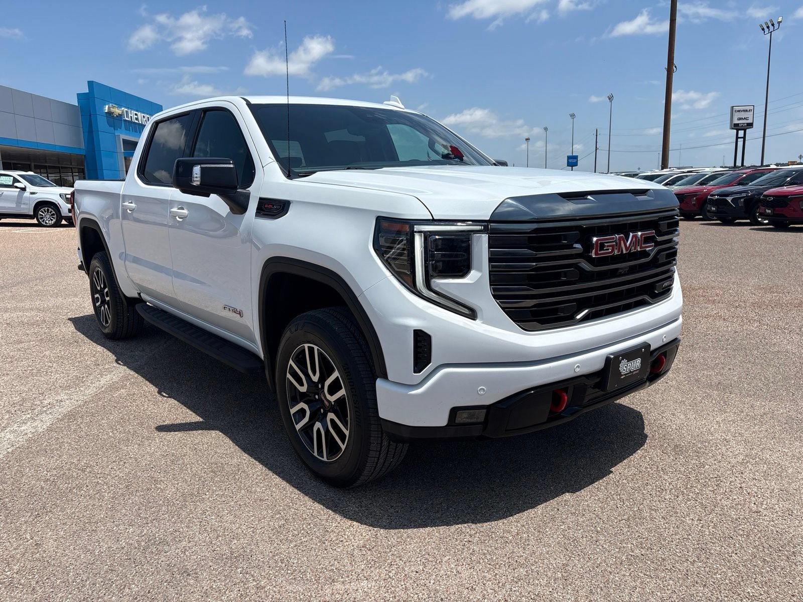 Used 2024 GMC Sierra 1500 AT4 w/ Technology Package AWD/4WD image 8