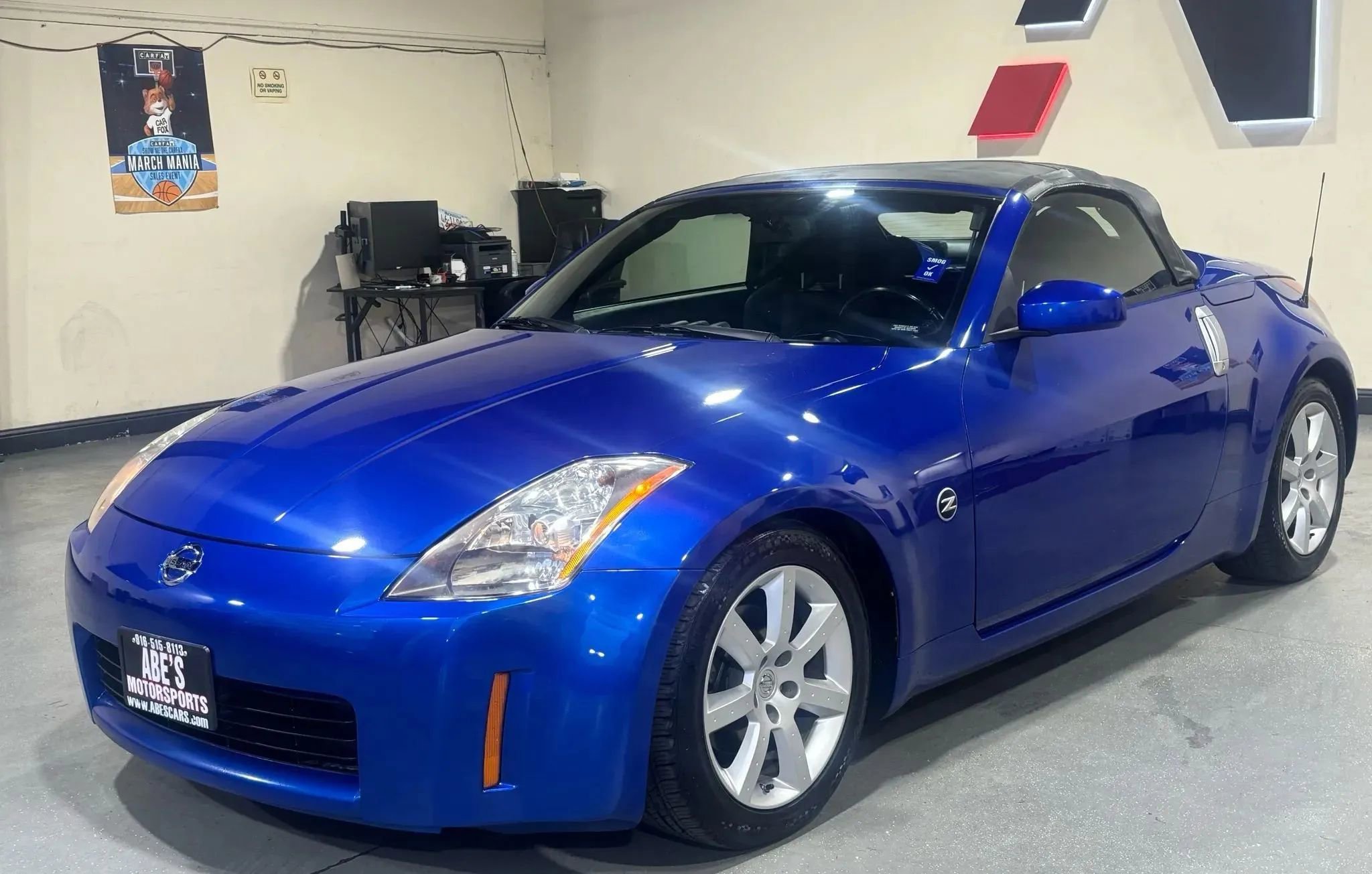Used 2005 Nissan 350Z Enthusiast w/ (S02) Side Air Bags Pkg image 1
