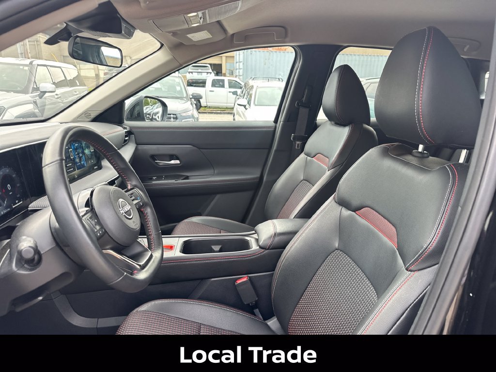 Certified 2026 Nissan Kicks SR FWD image 9