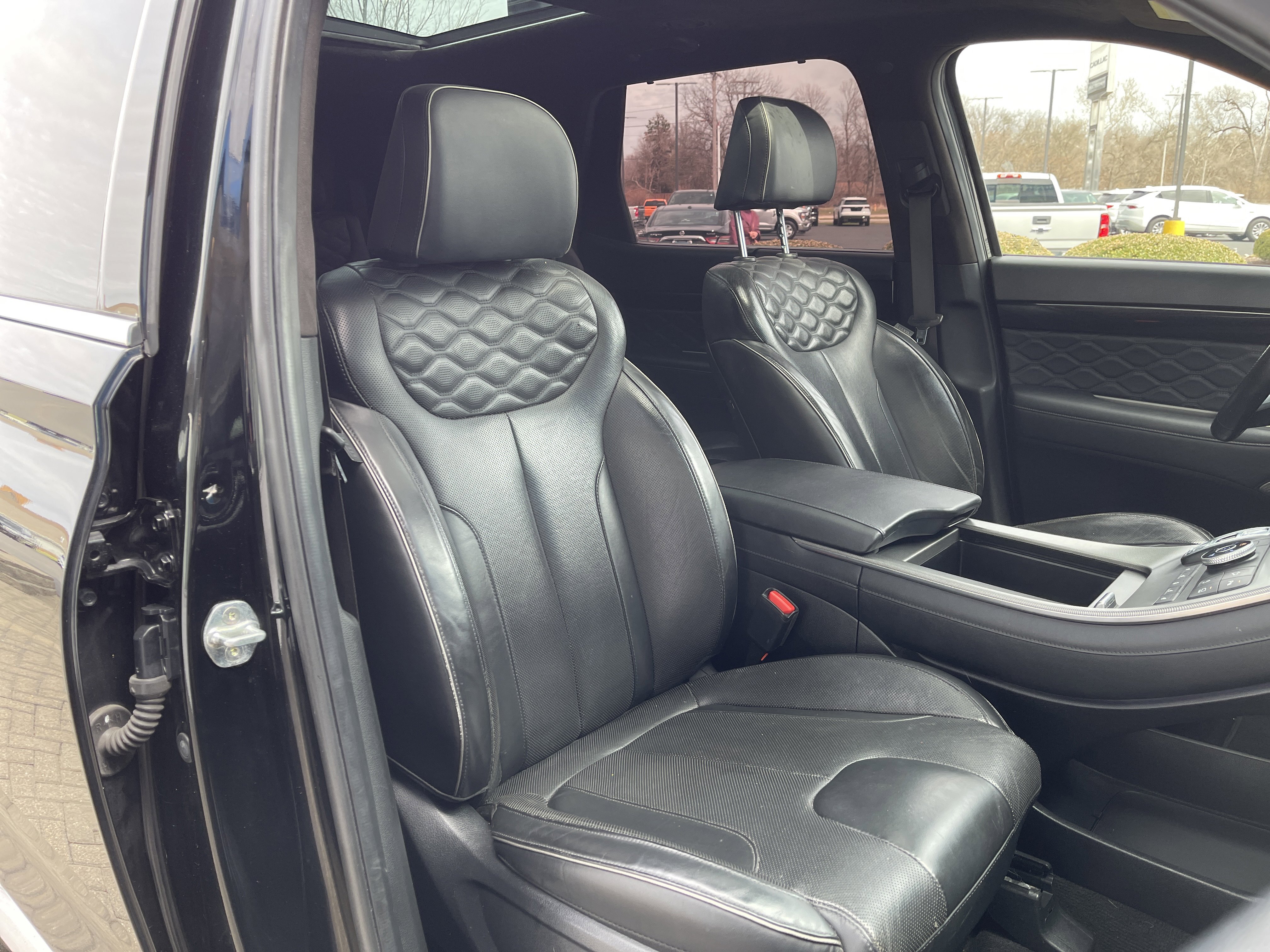 Used 2021 Hyundai Palisade Calligraphy image 36