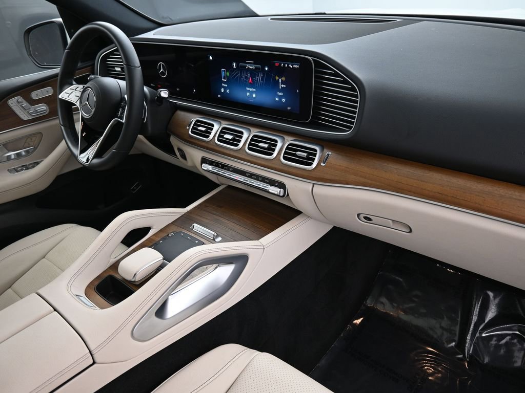 Used 2025 Mercedes-Benz GLE 350 4MATIC image 29