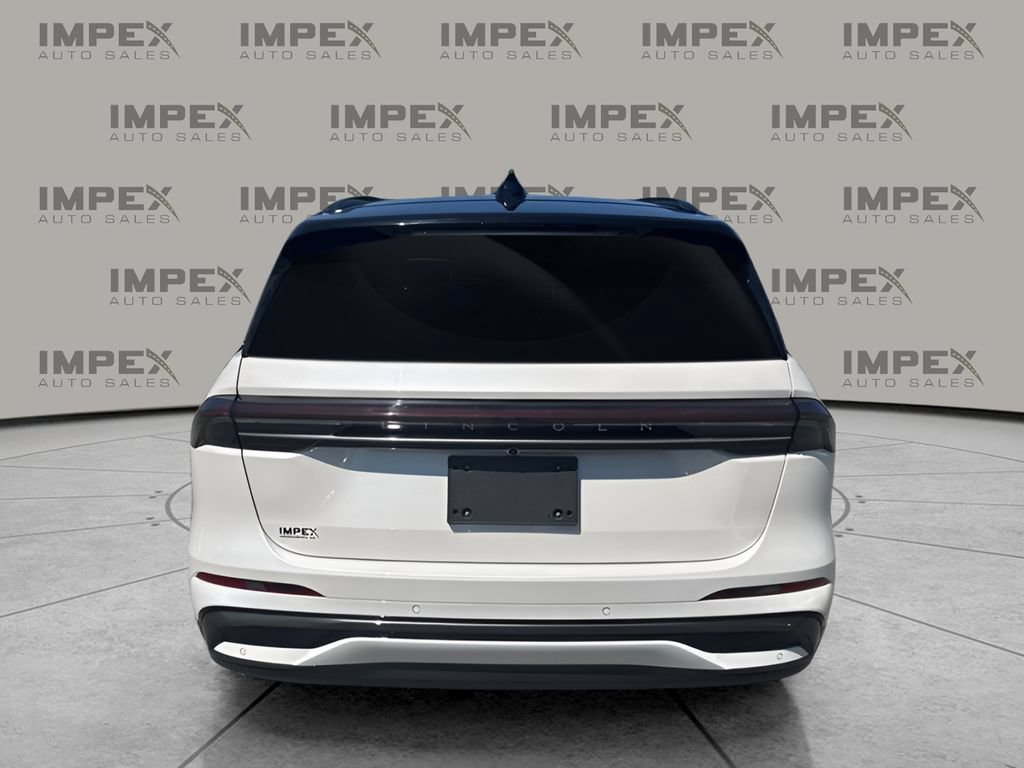 Used 2026 Lincoln Nautilus Reserve AWD/4WD image 4
