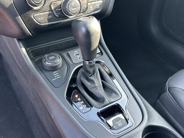 Used 2022 Jeep Cherokee Limited image 23