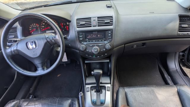 Used 2004 Honda Accord EX image 21