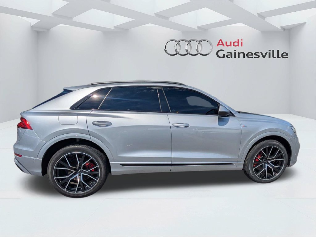 Used 2021 Audi Q8 Prestige w/ Prestige Package AWD/4WD image 2
