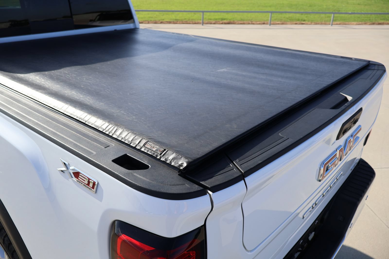 Used 2021 GMC Sierra 2500 SLT w/ SLT Premium Package AWD/4WD image 12