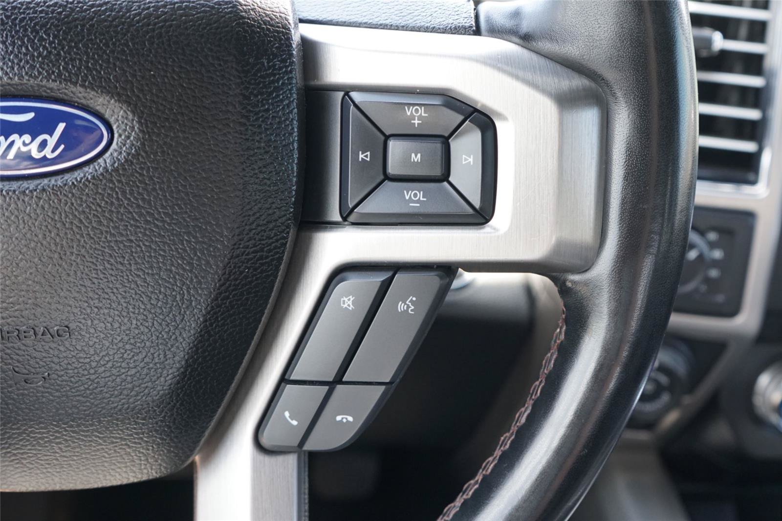 Used 2018 Ford F150 Platinum w/ Equipment Group 701A Luxury AWD/4WD image 16