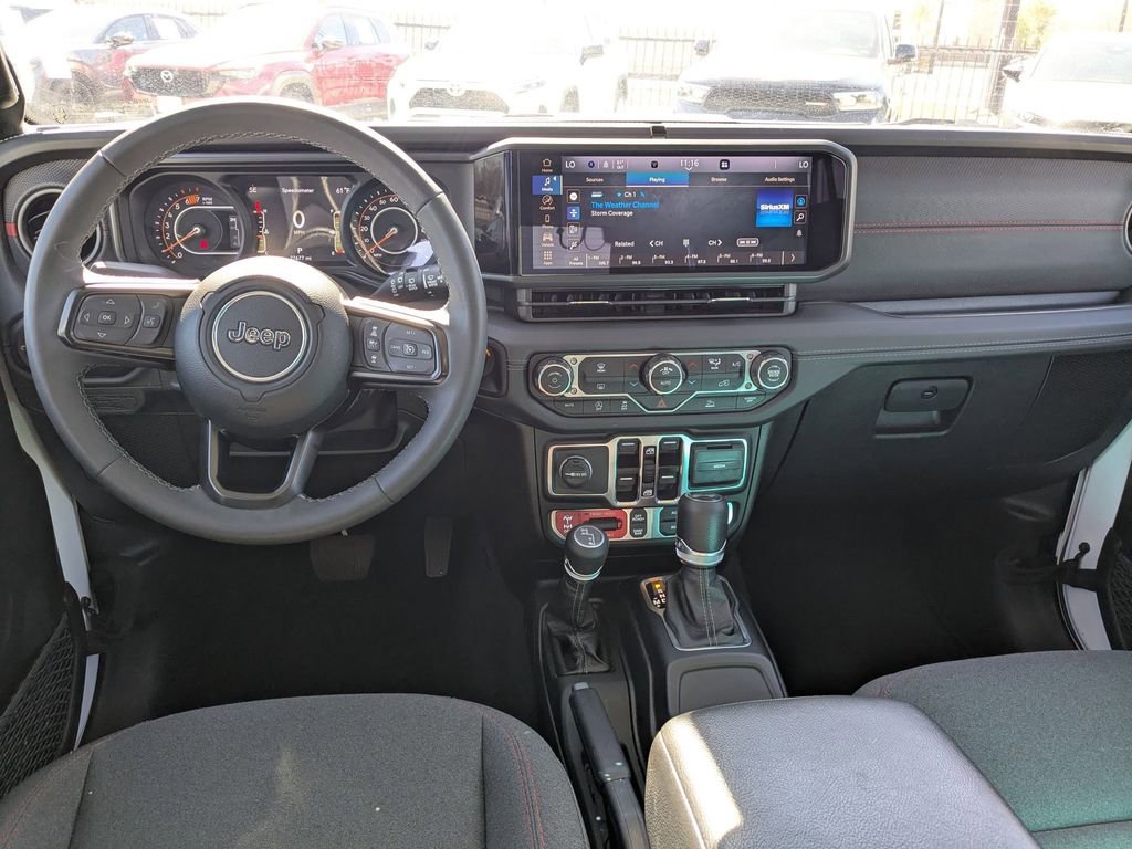 Used 2025 Jeep Wrangler Unlimited Rubicon image 27