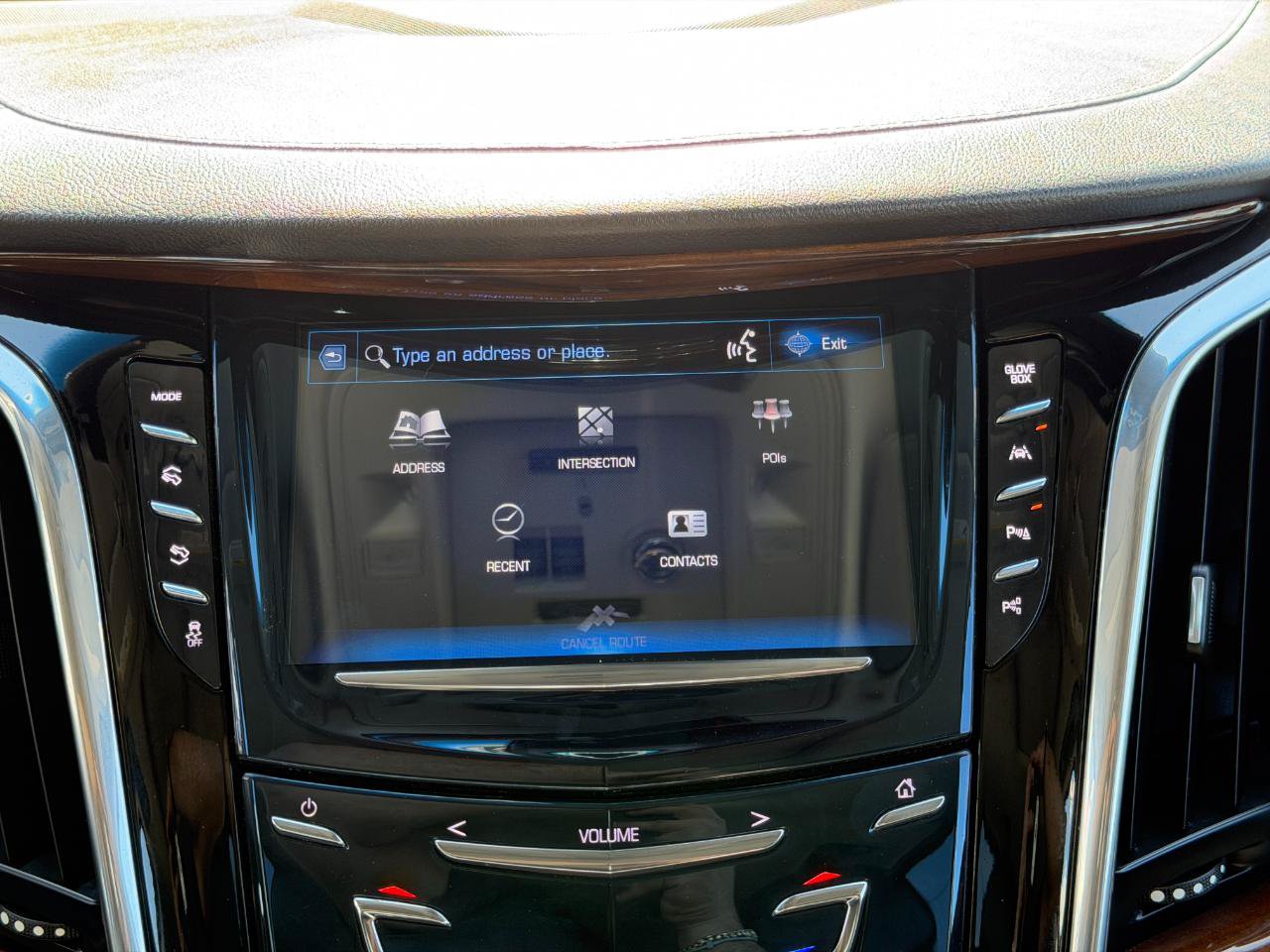 Used 2018 Cadillac Escalade Luxury AWD/4WD image 63