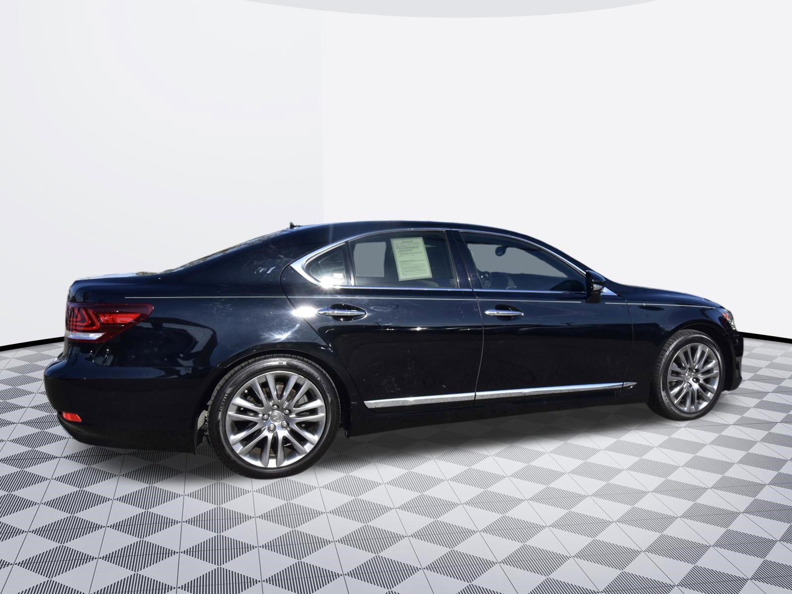Used 2013 Lexus LS 460 w/ Comfort Pkg image 7