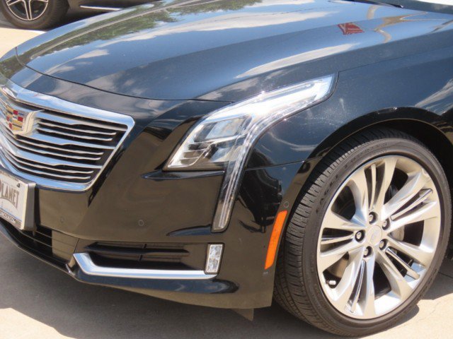 Used 2018 Cadillac CT6 Platinum AWD/4WD image 3