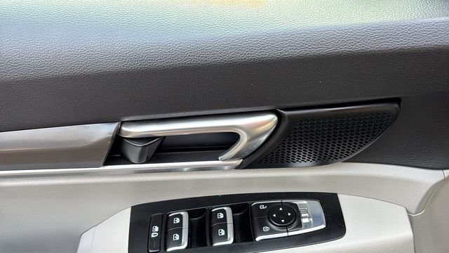 Used 2024 Kia Telluride S w/ S Sunroof Package FWD image 11