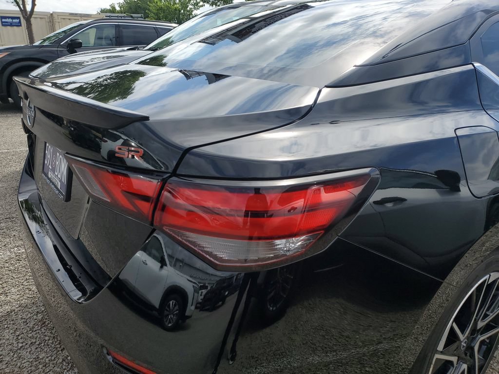 Certified 2025 Nissan Sentra SR w/ SR Premium Package FWD image 17