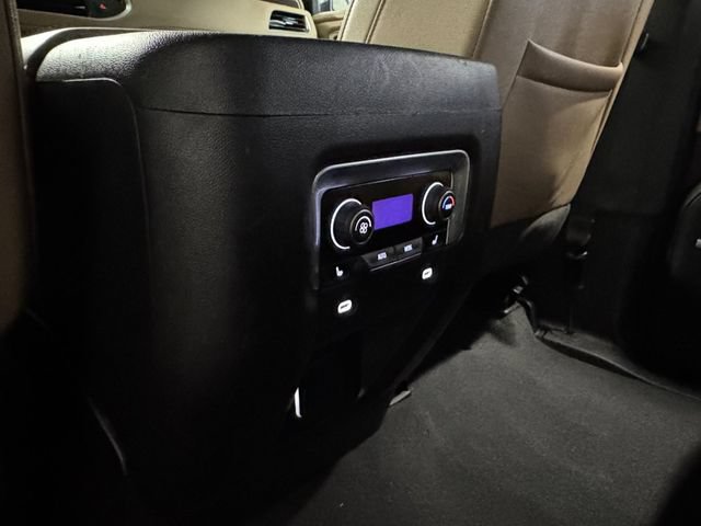 Used 2023 Chevrolet Suburban Premier AWD/4WD image 30