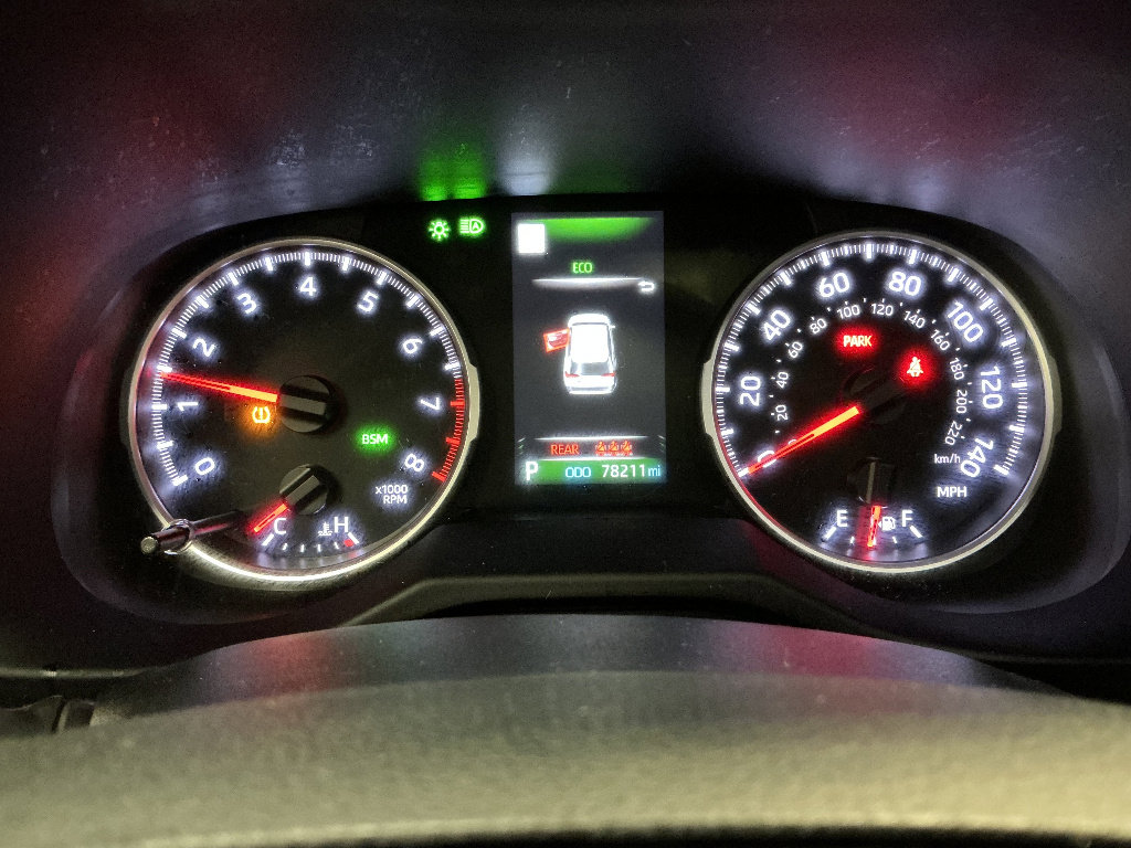 Used 2022 Toyota RAV4 XLE w/ Convenience Package AWD/4WD image 13