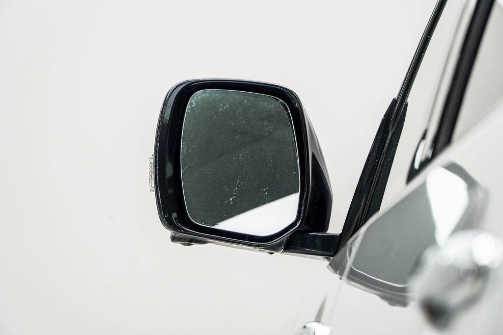 Used 2024 Nissan Armada SL image 14