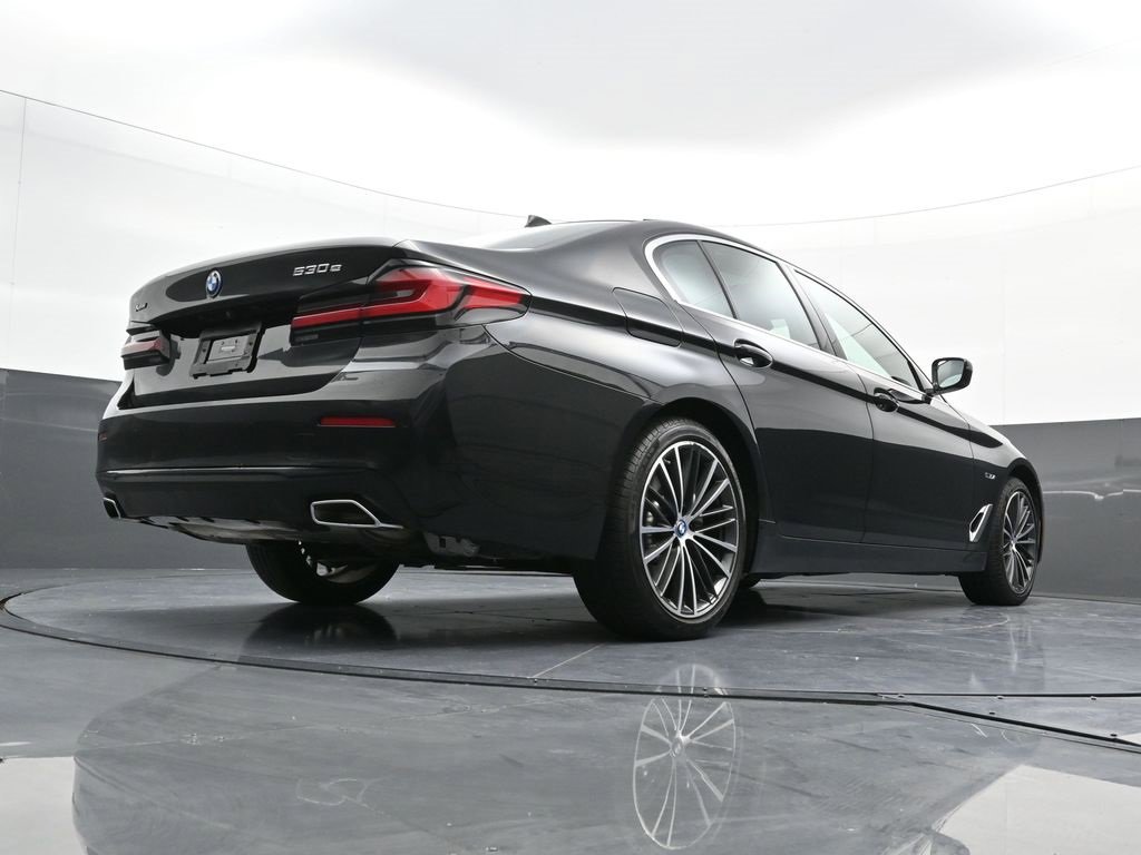 Used 2023 BMW 530e xDrive w/ Executive Package image 28