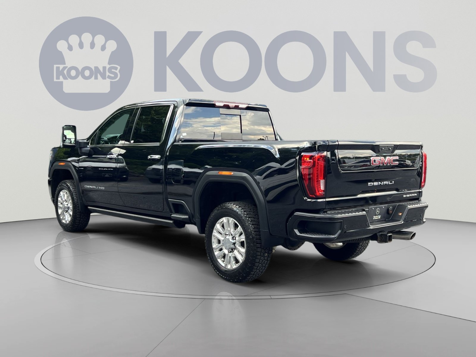 Used 2022 GMC Sierra 2500 Denali w/ Denali Ultimate Package AWD/4WD image 8