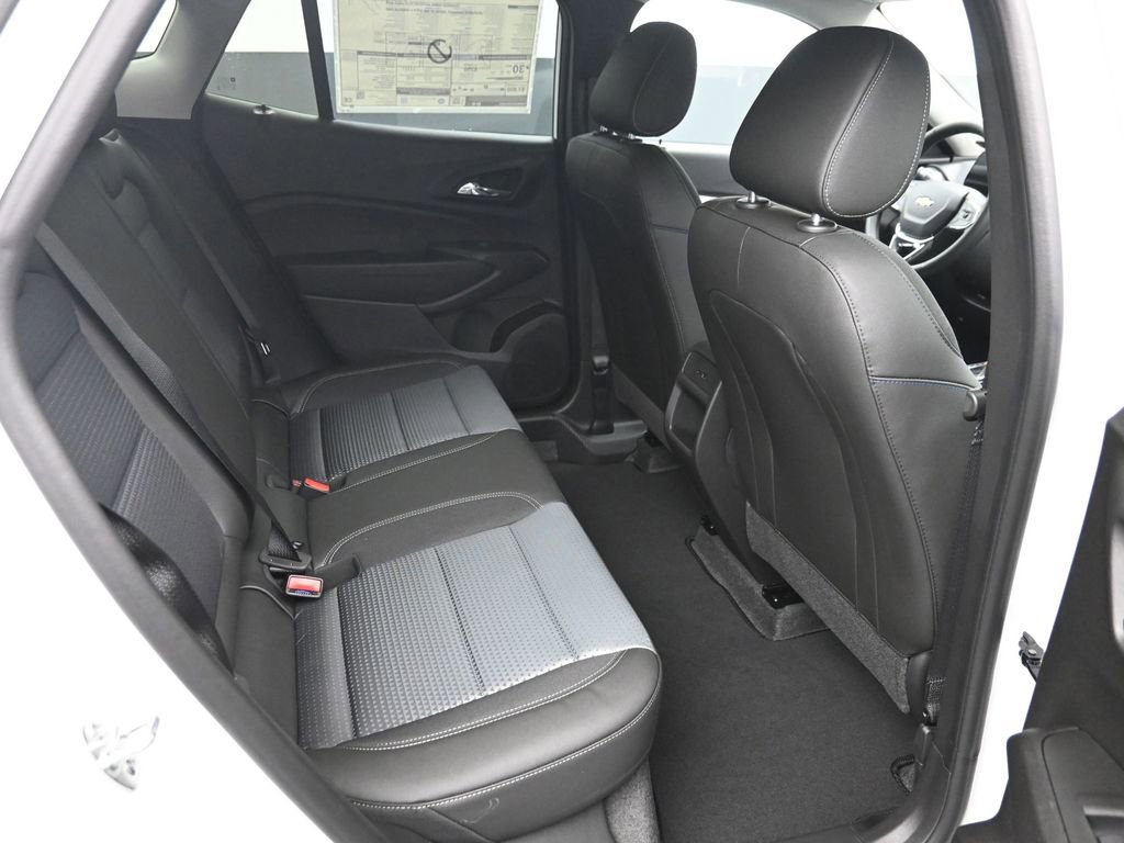 New 2026 Chevrolet Trax LT w/ Driver Confidence Package image 8