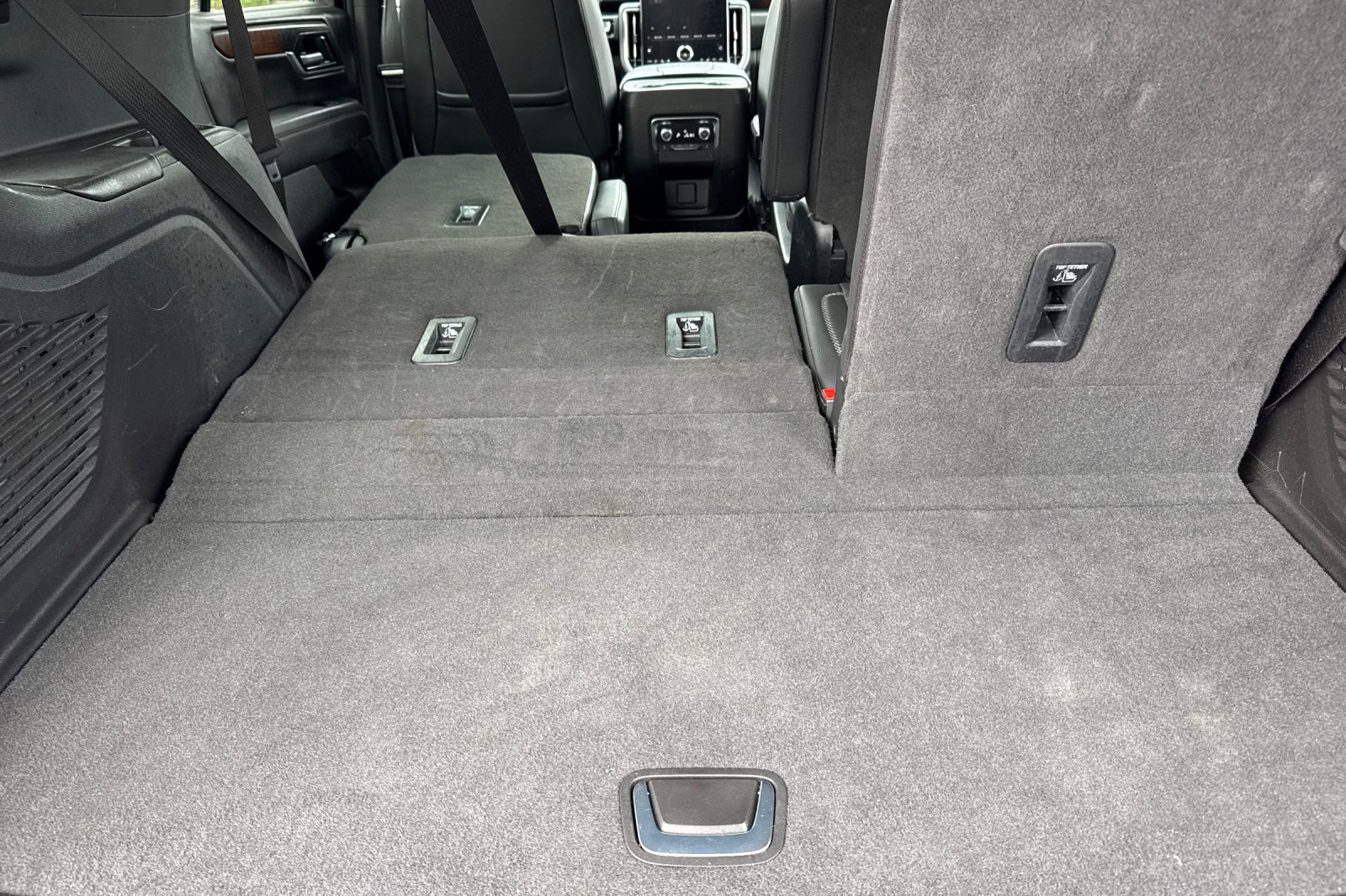 Used 2025 GMC Yukon Denali AWD/4WD image 20