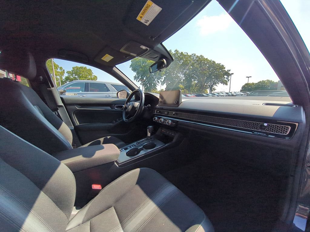 Used 2025 Honda Civic Sport image 31
