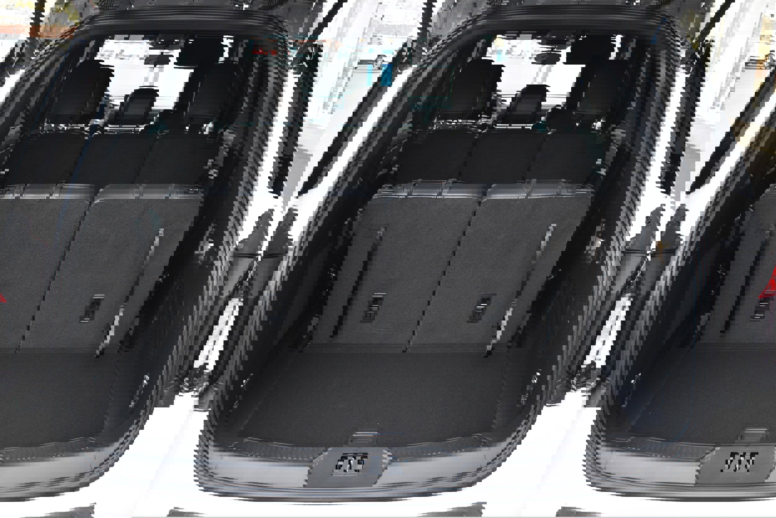 New 2026 Ford Explorer ST-Line image 9