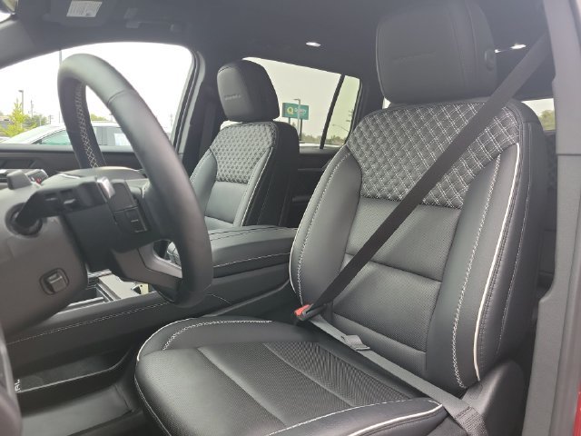 Used 2024 GMC Acadia Denali w/ Super Cruise Package AWD/4WD image 15