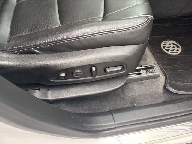 Used 2020 Buick Enclave Avenir w/ Avenir Technology Package image 43