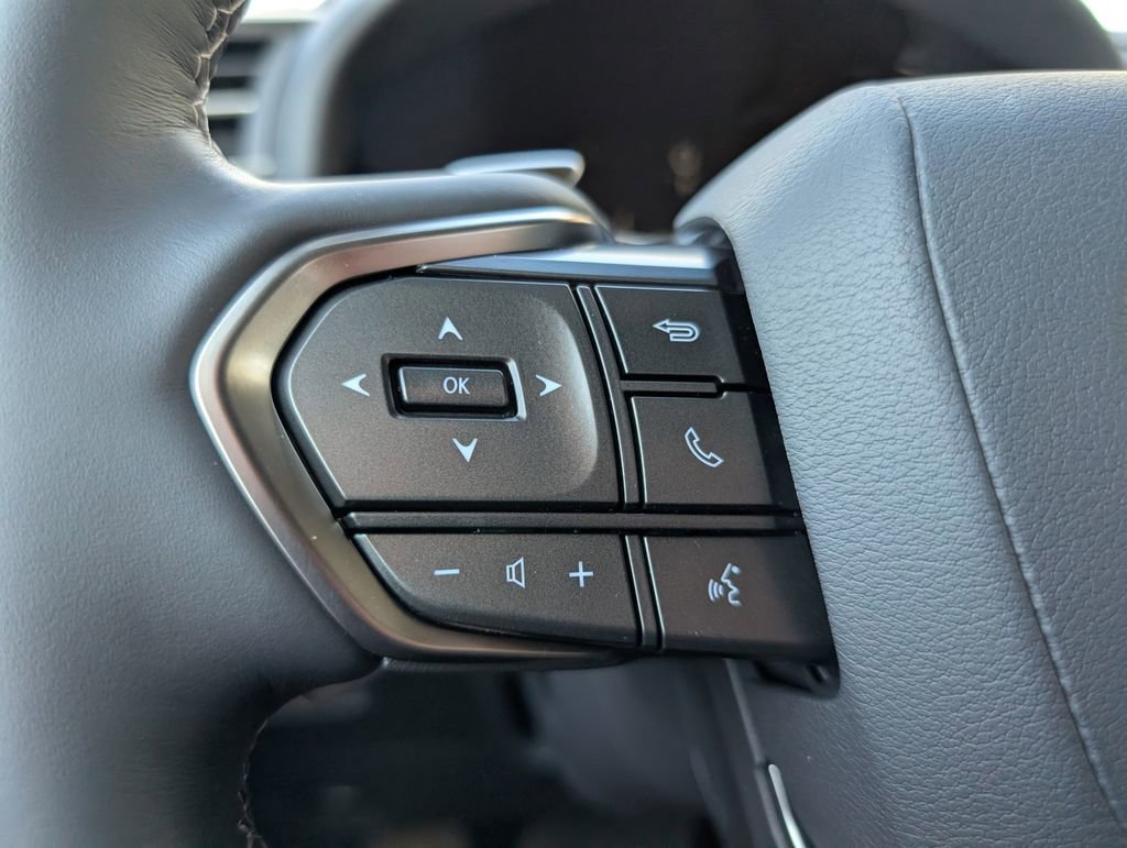 New 2025 Lexus LX 700h Luxury image 10