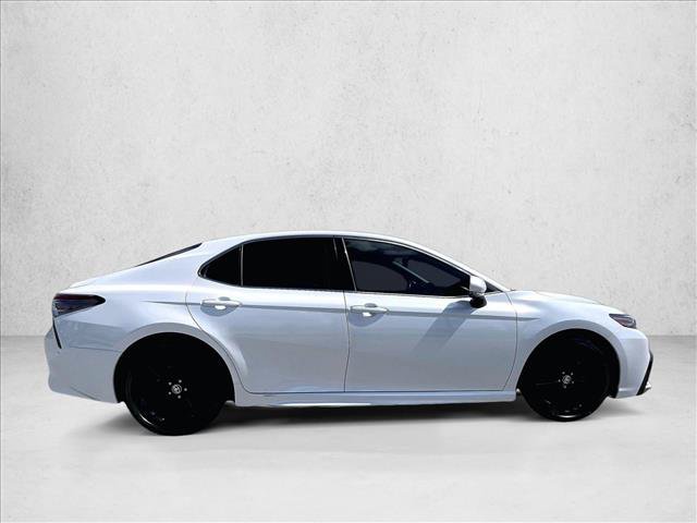 Used 2023 Toyota Camry XSE FWD image 5