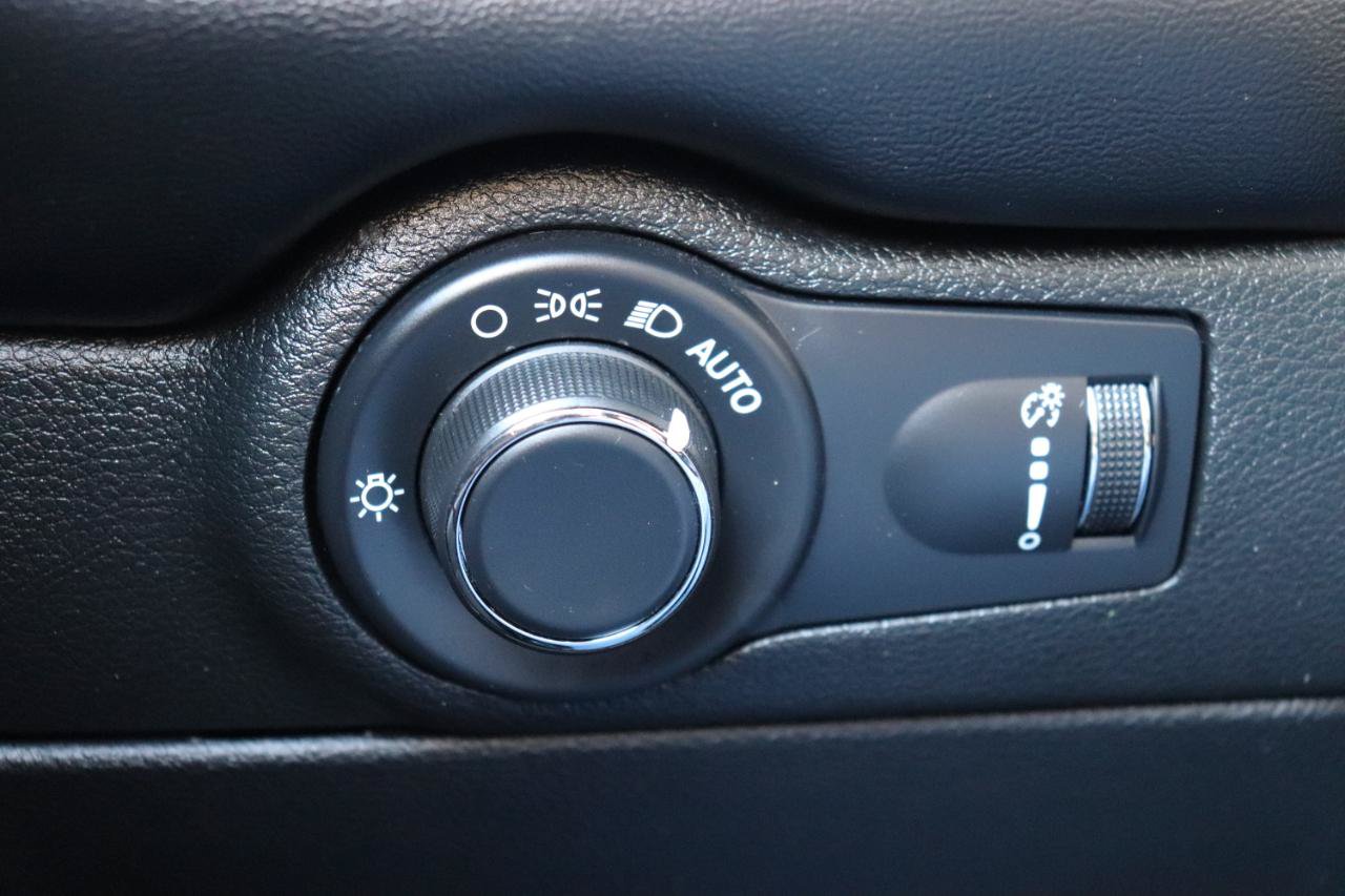 Used 2025 Dodge Durango GT AWD/4WD image 50