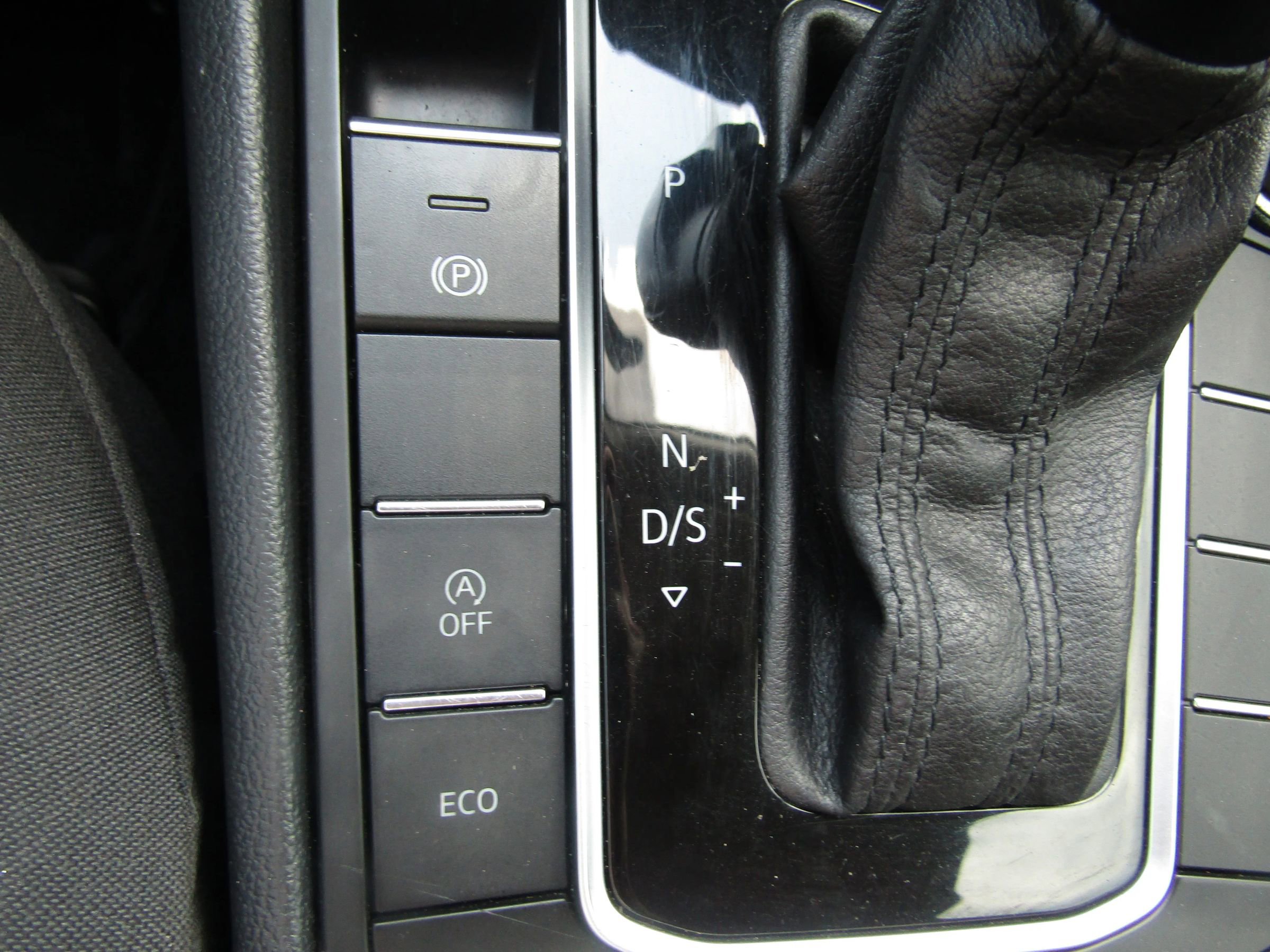 Used 2019 Volkswagen Jetta S w/ Driver Assistance Package FWD image 20