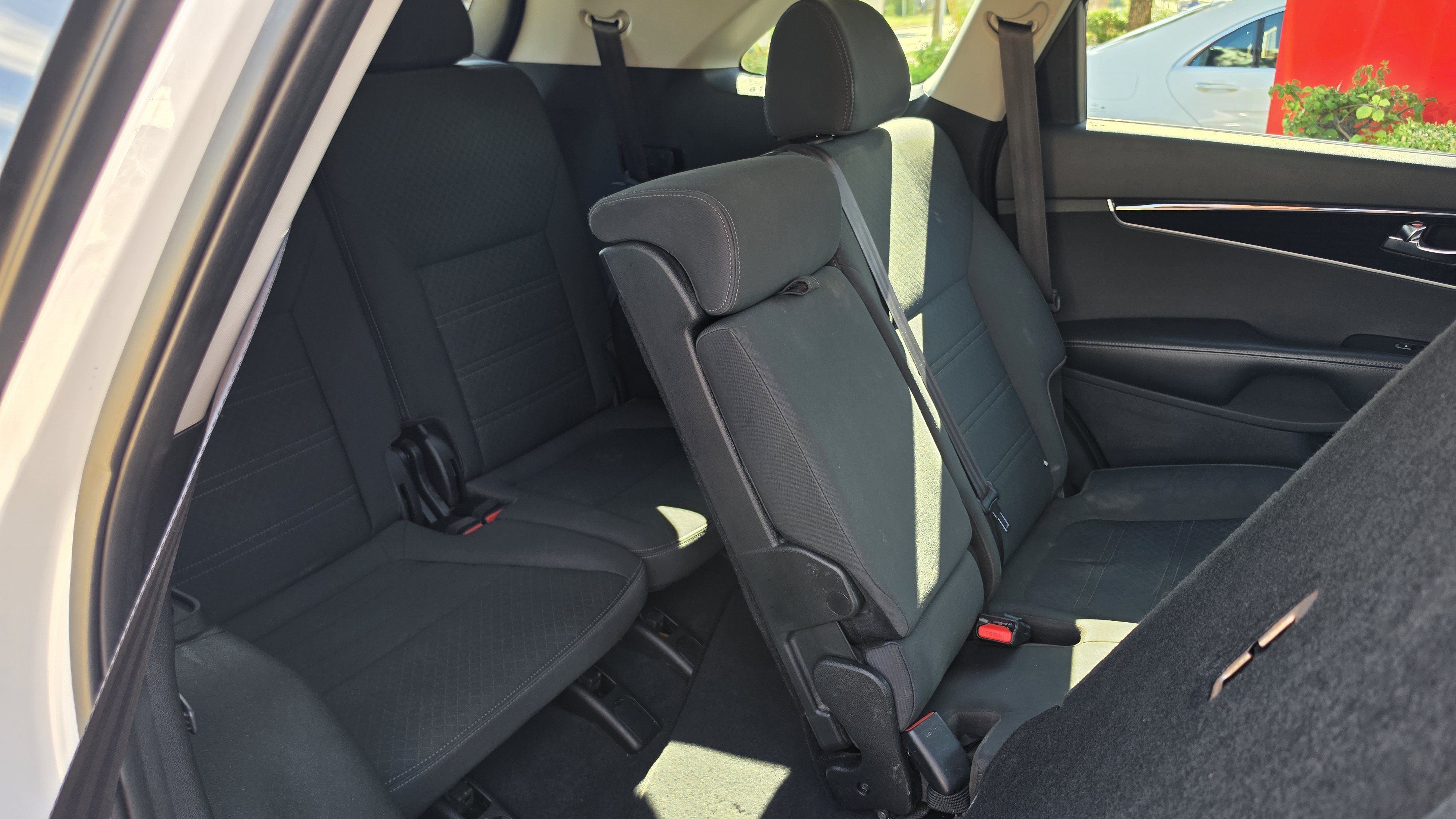 Used 2020 Kia Sorento L FWD image 30
