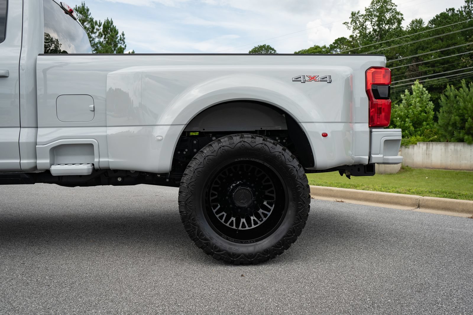 Used 2026 Ford F450 Lariat AWD/4WD image 16