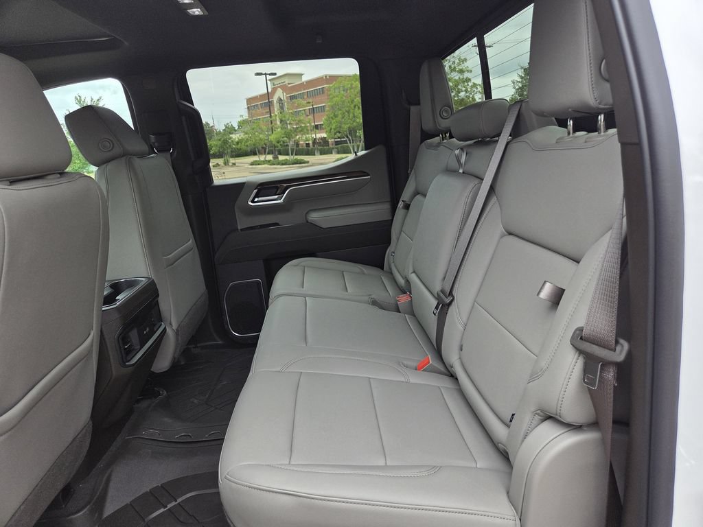 New 2026 Chevrolet Silverado 1500 RST w/ Redline Edition AWD/4WD image 22