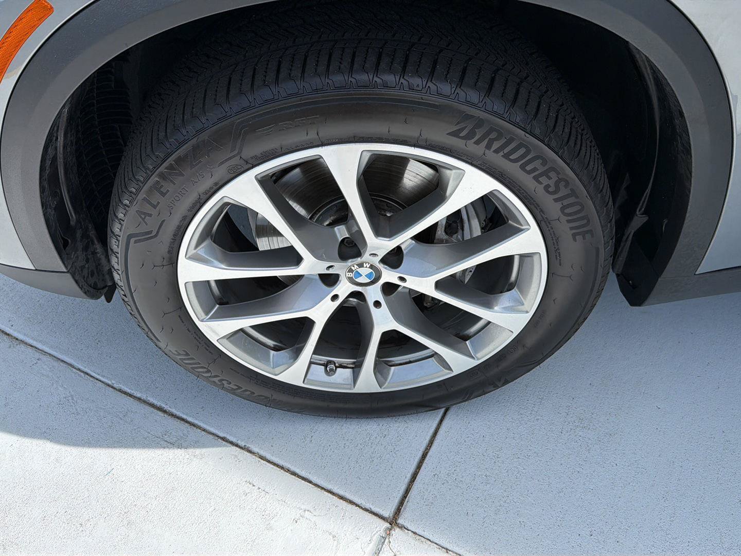 Certified 2024 BMW X5 sDrive40i w/ Premium Package RWD image 37