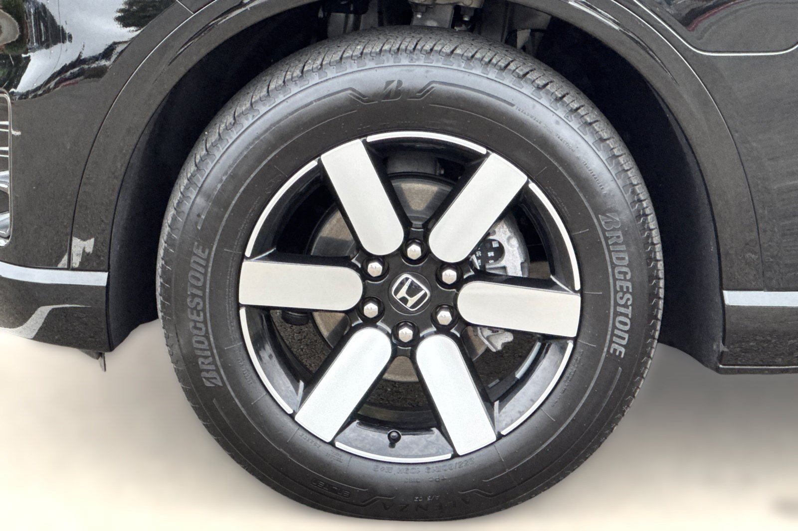 Certified 2024 Honda Prologue Touring image 12
