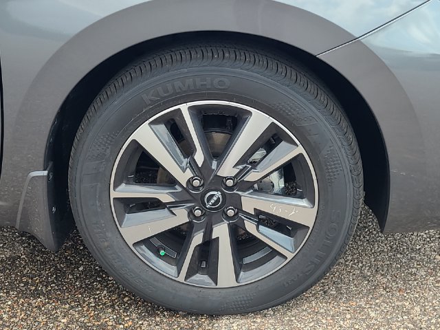 New 2025 Nissan Versa SV w/ Trunk Package FWD image 9