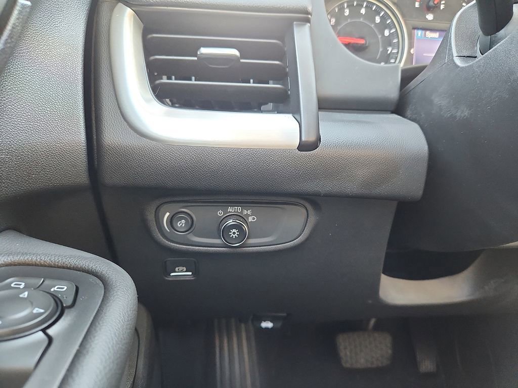 Certified 2022 GMC Terrain SLE image 26