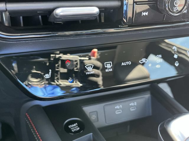 New 2026 Nissan Kicks SR w/ SR Premium Package FWD image 29