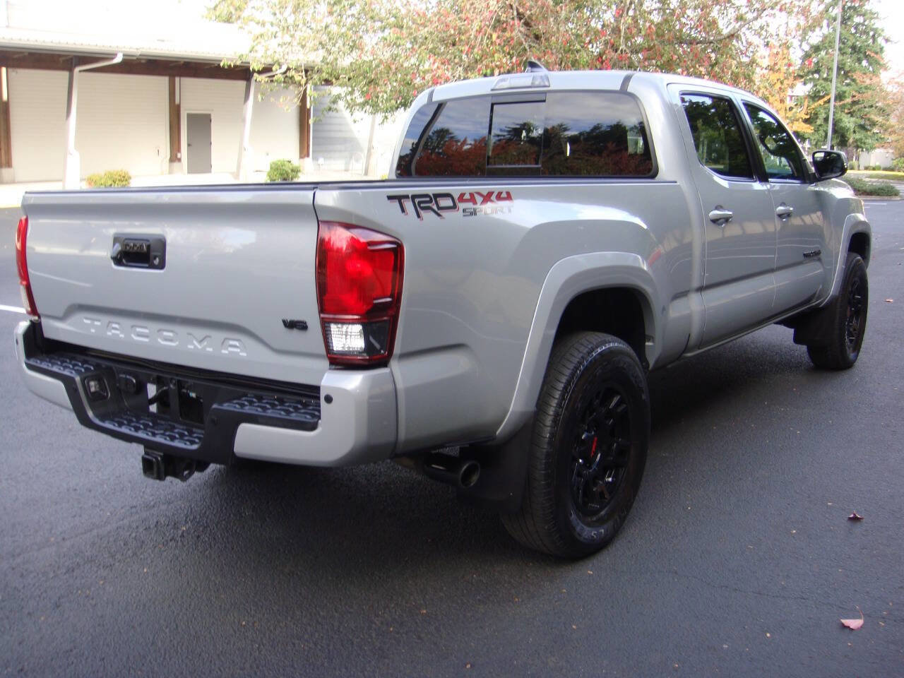 Used 2019 Toyota Tacoma TRD Sport image 10