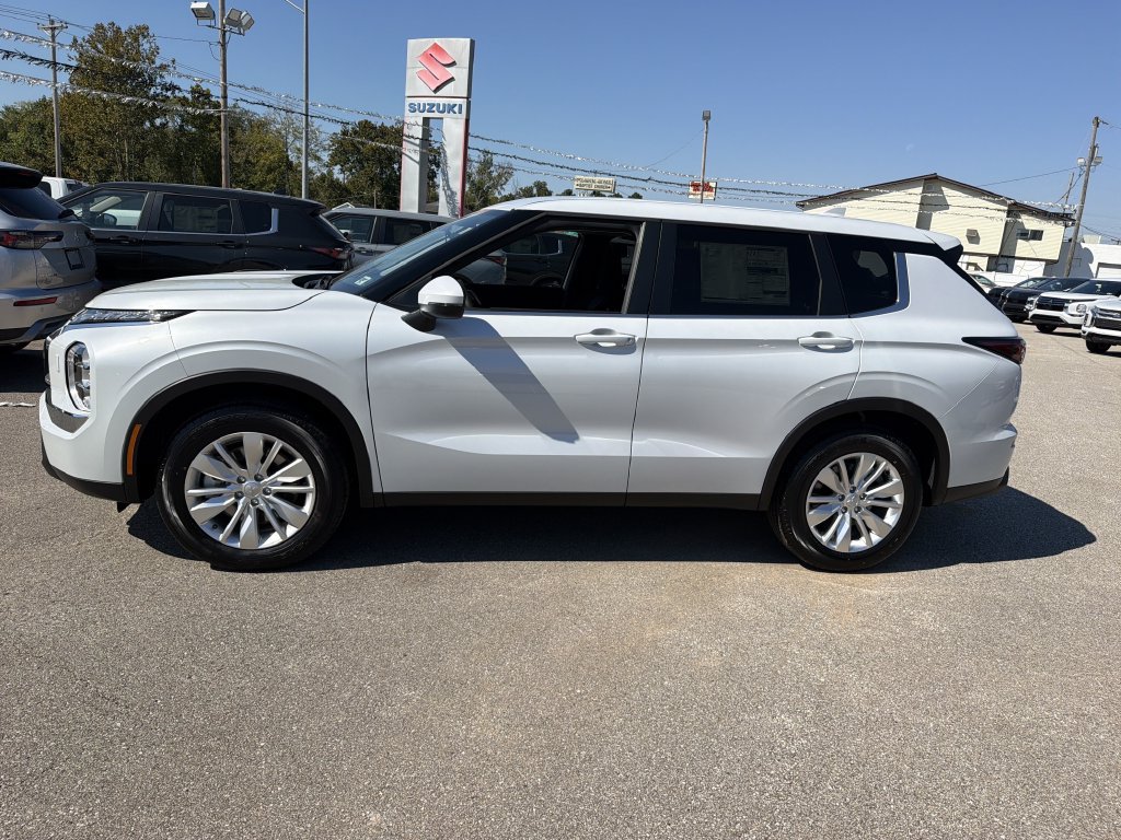 New 2026 Mitsubishi Outlander ES AWD/4WD image 7